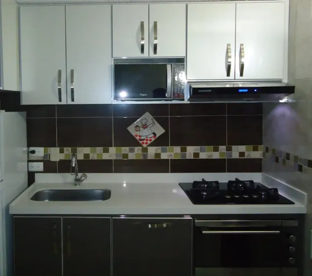 Cocinas en tablex enchapado en fórmica con canto rígido – miniatura 3