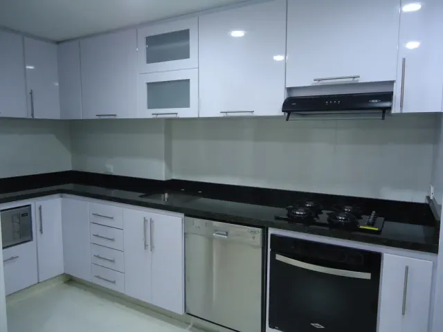 Cocinas en tablex enchapado en fórmica con canto rígido – miniatura 2