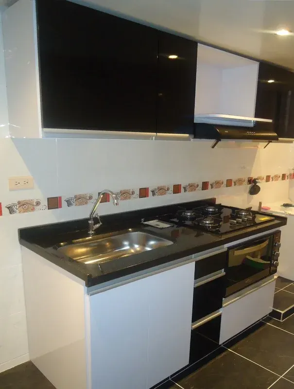 Cocinas en pintura de poliuretano o poliéster – miniatura 2