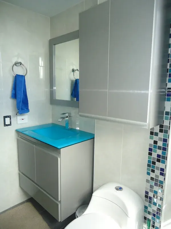 Muebles de baño en tablex RH enchapado en fórmica